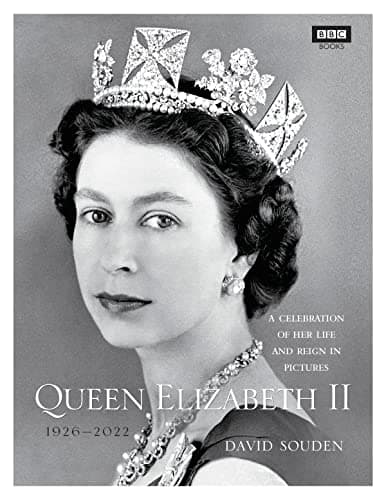 Cover of Queen Elizabeth II: A Celebration of Her Life and Reign in Pictures, 1926-2022