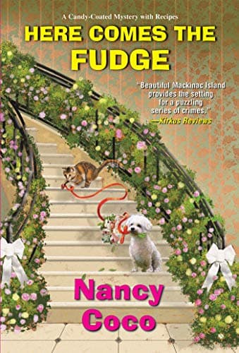 Cover of Here Comes the Fudge (A Candy-Coated Mystery, Bk. 9)