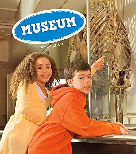 Cover of Museum (Field Trips, Let's Go!)